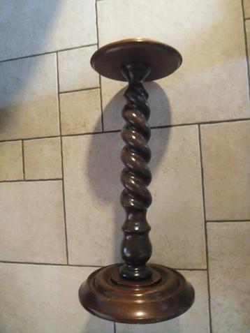 piëdestal,plantentafel beschikbaar voor biedingen