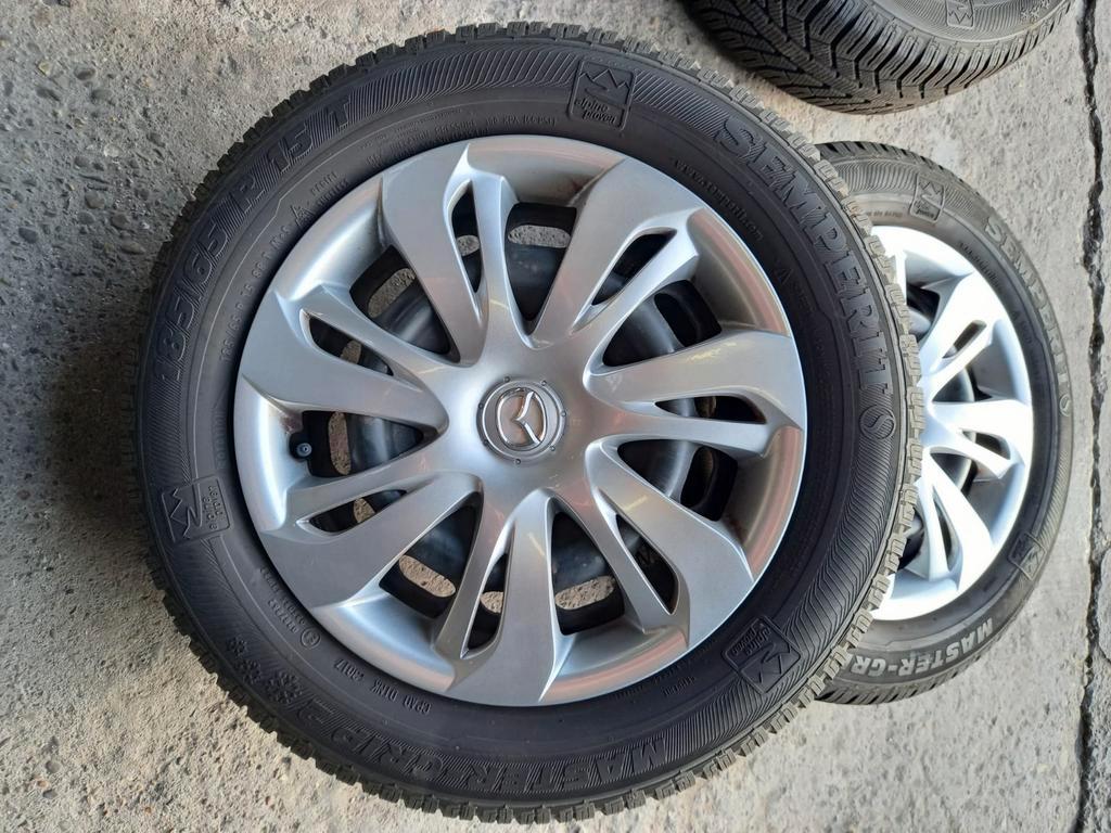Tijdig film aansluiten ② 15 inch Winterset Mazda 2 Semperit banden als nieuw. — Banden en Velgen —  2dehands