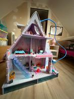 L.O.L. Poppenhuis met accessoires, Kinderen en Baby's, Speelgoed | Poppenhuizen, Ophalen, Zo goed als nieuw, Poppenhuis
