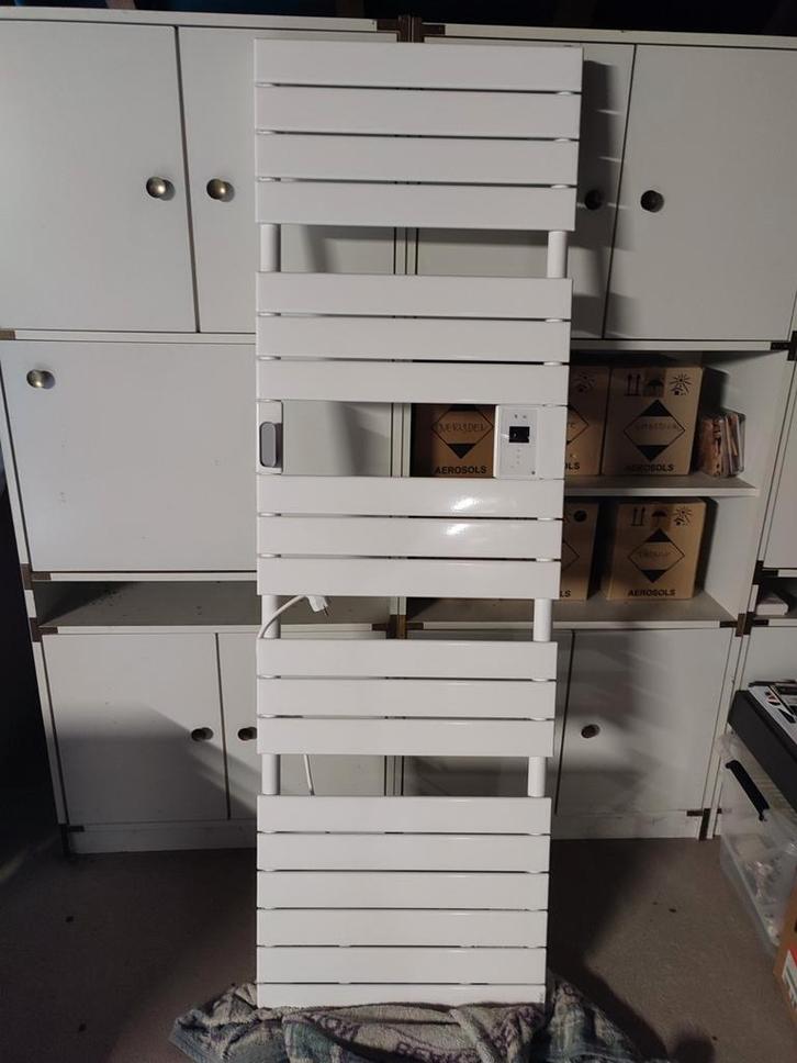 Radiateur sèche-serviettes électrique blanc, Bricolage & Construction, Chauffage & Radiateurs, Radiateur, Enlèvement