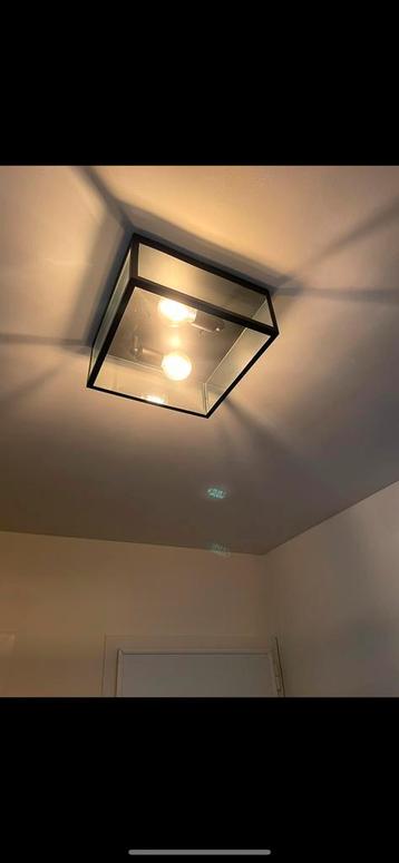 Plafondlamp  beschikbaar voor biedingen