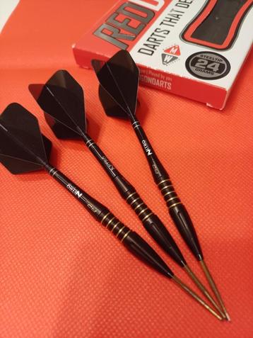 Red Dragon Clarion Black Dartpijlen 24 Gram Splinternieuw, Enlèvement ou Envoi, Neuf, Fléchettes