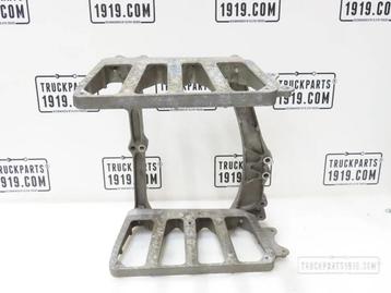 MAN 81.61511-0026 Opstap frame Re. beschikbaar voor biedingen