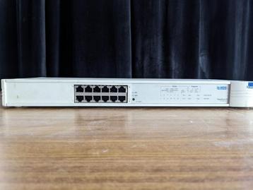 Hub Ethernet beschikbaar voor biedingen