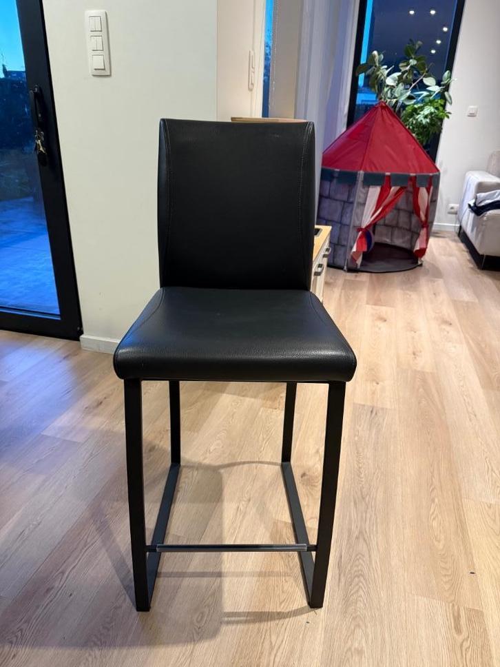 6 zwarte barstoelen in perfecte staat, Huis en Inrichting, Barkrukken, Zo goed als nieuw, 60 tot 90 cm, 5 krukken of meer, Met voetsteun