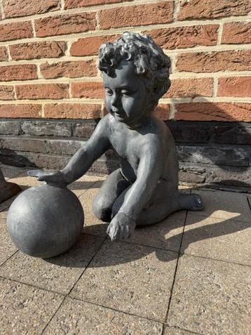 Prachtig uniek beeld uit lood beschikbaar voor biedingen