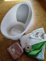 Babybadje met thermometer, handdoeken en toiletartikelen, Zo goed als nieuw, Badje, Standaard, Ophalen