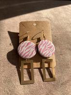 Handbeschilderde Oorbellen Pink Zebra💕🦓, Handtassen en Accessoires, Oorbellen, Overige materialen, Nieuw, Ophalen of Verzenden