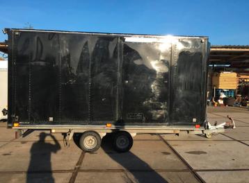Gesloten aanhangwagen 2000kg beschikbaar voor biedingen