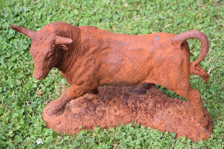 GEPATINEERDE GIETIJZEREN STIER, Tuin en Terras, Tuinbeelden, Gebruikt, Dierenbeeld, Overige materialen, Ophalen of Verzenden