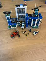 Le commissariat de police - LEGO -  60047, Kinderen en Baby's, Speelgoed | Duplo en Lego, Ophalen, Zo goed als nieuw, Lego