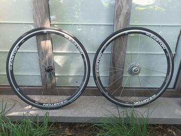 Easton wielen voor race fiets Campagnolo 10 speed beschikbaar voor biedingen