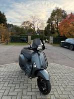 Vespa sprint A klasse, Fietsen en Brommers, Ophalen of Verzenden, Zo goed als nieuw