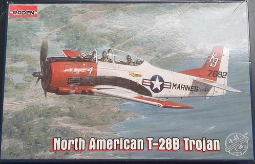 Roden North American T-28B Trojan avec ensemble Pe 1:48, Hobby & Loisirs créatifs, Modélisme | Avions & Hélicoptères, Comme neuf