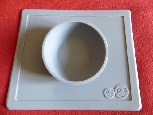 ezpz mini bowl, Enfants & Bébés, Aliments pour bébé & Accessoires, Comme neuf, Enlèvement ou Envoi