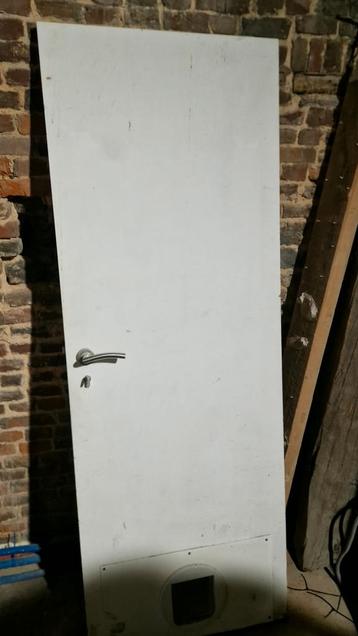 Porte renforcé a donner