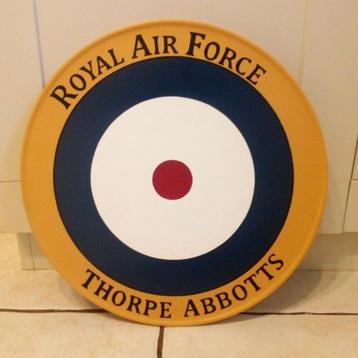 Panneau ROYAL AIR FORCE WW2 : THORPE ABBOTTS disponible aux enchères