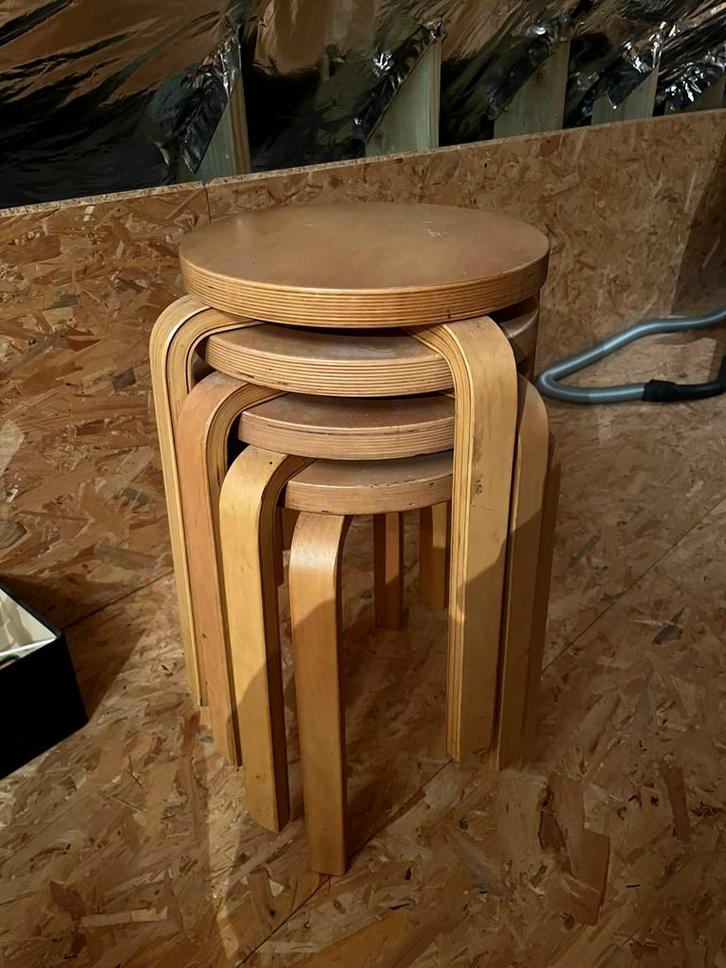 ‘Ikea Frosta’ kruk, Huis en Inrichting, Krukjes, Gebruikt, Hout, Ophalen