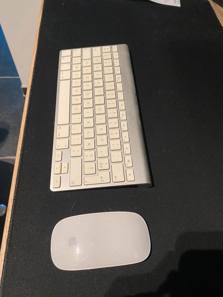 Apple toetsen bord + magic mouse te koop, Computers en Software, Toetsenborden, Zo goed als nieuw, Qwerty, Ophalen