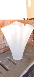 Vase, Huis en Inrichting, Woonaccessoires | Vazen, Ophalen, 50 tot 75 cm, Wit, Glas