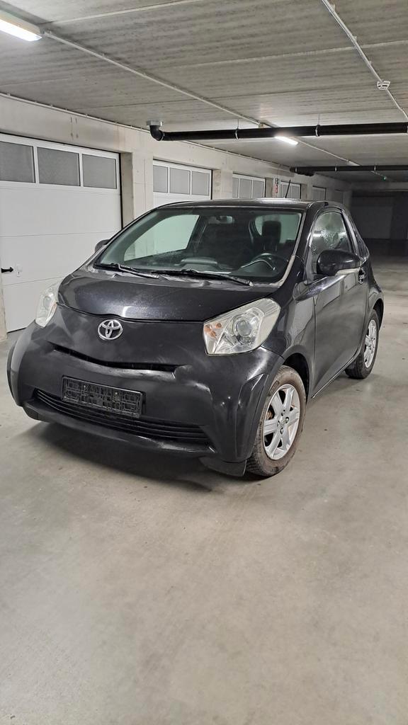 Toyota IQ Année 2010 couleur noire, Autos, Toyota, Particulier, IQ, Essence, Euro 4, Hatchback, 3 portes, Boîte manuelle, Noir
