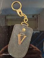 Sleutelhanger met letter V, Verzamelen, Sleutelhangers, Ophalen of Verzenden, Gebruikt, Overige typen