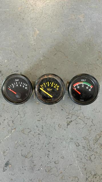VDO meters oliedruk, temperatuur en volt beschikbaar voor biedingen