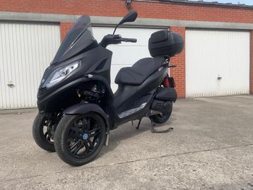 2023 Piaggio MP3 300 SPORT Matzwart beschikbaar voor biedingen