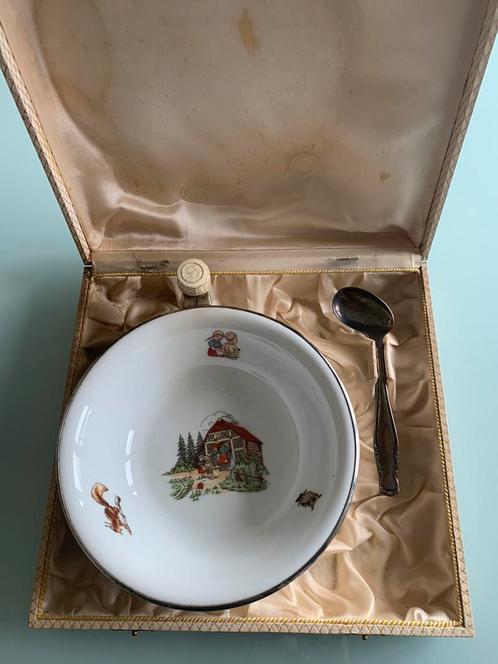 Assiette creuse antique avec cuillère en argent, Antiquités & Art, Antiquités | Plateaux, Enlèvement ou Envoi