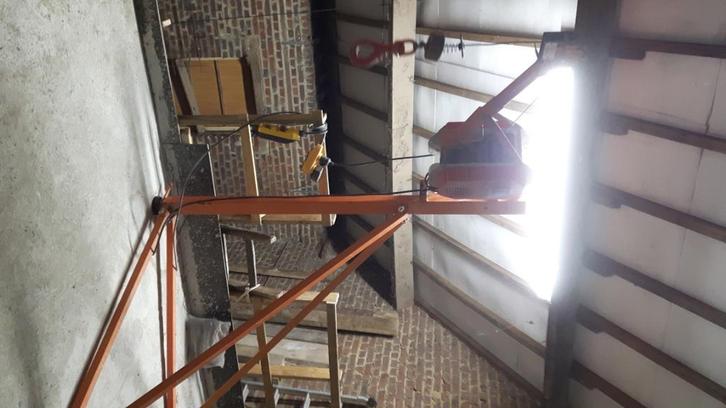Indoor bouwlift/hijskraan 220V-1000W 200/400kg, Doe-het-zelf en Bouw, Gereedschap | Handgereedschap, Gebruikt, Ophalen