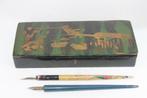 Houten pennenbakje met Aziatische decoratie: visser en zwane, Ophalen of Verzenden