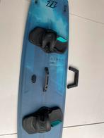 North plank 136 met bindingen, Watersport en Boten, Kitesurfen, Twintip, Ophalen, Zo goed als nieuw, Kiteboard