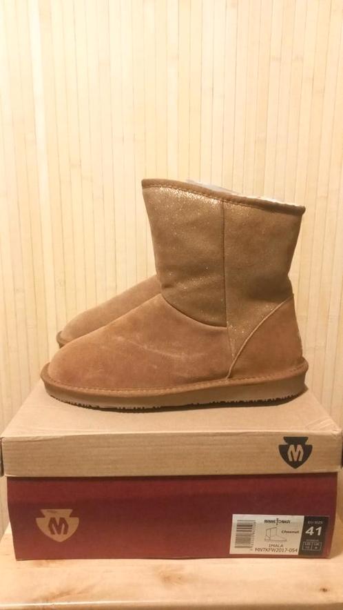 Nieuwe Minnetonka maat 41 leren laarzen met bont, Kleding | Dames, Schoenen, Nieuw, Snowboots, Beige, Ophalen of Verzenden