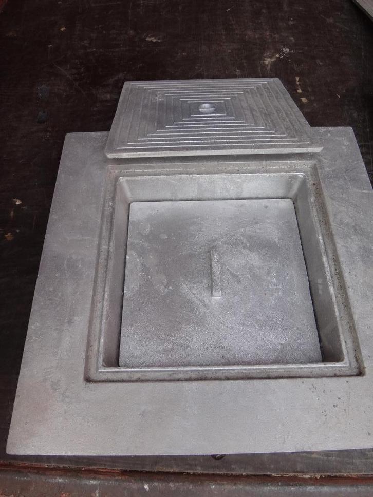 Couvercles chambre de visite, Bricolage & Construction, Tuyaux & Évacuations, Neuf, Autres types, Aluminium, Moins de 2 mètres