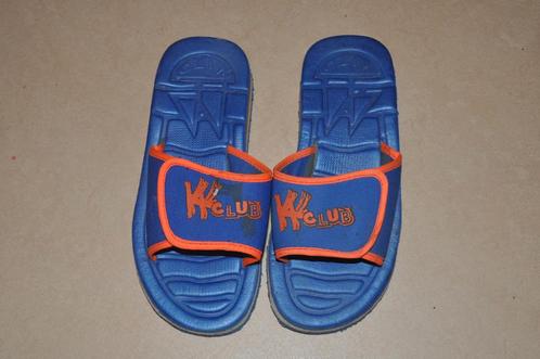 Oranje/blauwe K-club teenslipper - maat 38, Vêtements | Femmes, Chaussures, Comme neuf, Sandales de bain, Bleu, Enlèvement ou Envoi