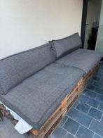 tuinset pallet met kussen en tafel, kussens zijn pas 1j oud., Ophalen, Zo goed als nieuw