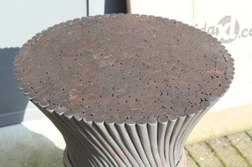 Bamboe tafel  beschikbaar voor biedingen