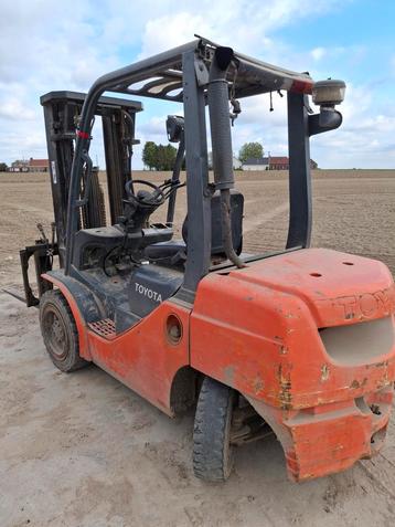 Toyota 52-8fdf30 ,mitsubishi fd30, clark beschikbaar voor biedingen