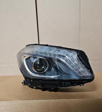Koplamp MB A Klasse W176 Bi Xenon LED Rechts A1768201261KZ beschikbaar voor biedingen
