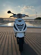 Piaggio zip 4takt a klasse, Fietsen en Brommers, Ophalen, Zo goed als nieuw, Zip