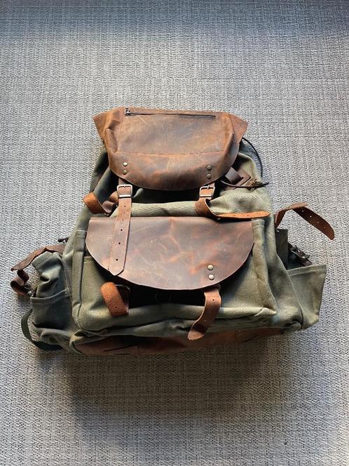 Handgemaakte 35L bushcraft rugzak in gewaxt canvas en echt l, Sport en Fitness, Bergsport en Wandelen, Nieuw, Rugzak, Ophalen of Verzenden