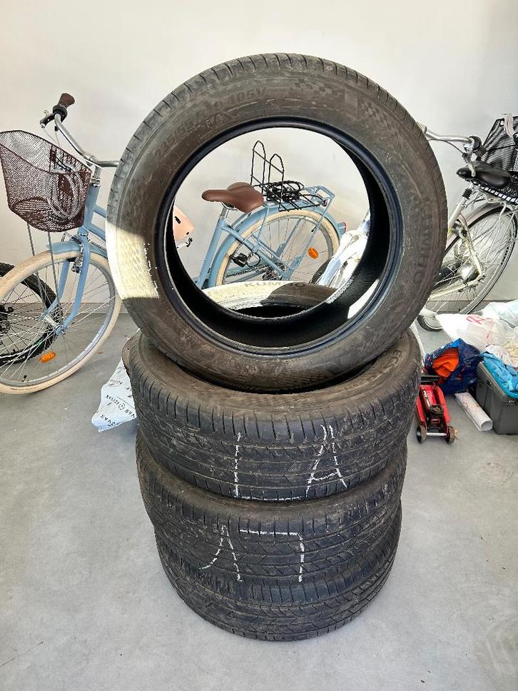 Kumho 235/55r19 105v, Autos : Pièces & Accessoires, Pneus & Jantes, Pneu(s), Pneus été, 19 pouces, 235 mm, Véhicule de tourisme