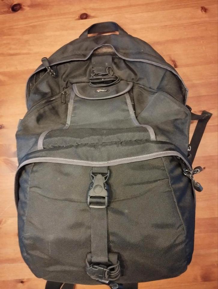 Grand sac à dos Lowepro, TV, Hi-fi & Vidéo, Photo | Sacs pour appareil, Sac à dos, Lowepro, Enlèvement ou Envoi