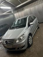 Mercedes 2.0D B180 Automaat met schade, Auto's, Mercedes-Benz, Automaat, Achterwielaandrijving, 750 kg, 4 cilinders