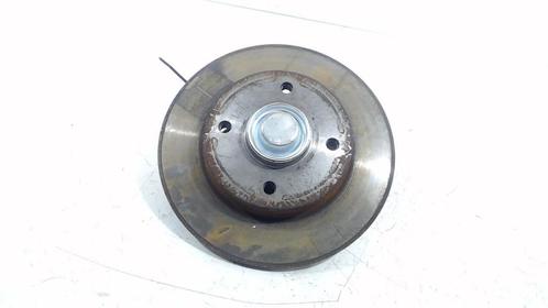 WIELNAAF LINKS ACHTER Peugeot 208 I (CA / CC / CK / CL), Auto-onderdelen, Remmen en Aandrijving, Peugeot, Gebruikt