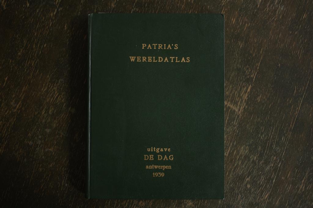Patria's Wereldatlas 1939 Book, Boek, Antiek en Kunst, Antiek | Boeken en Manuscripten, Ophalen of Verzenden