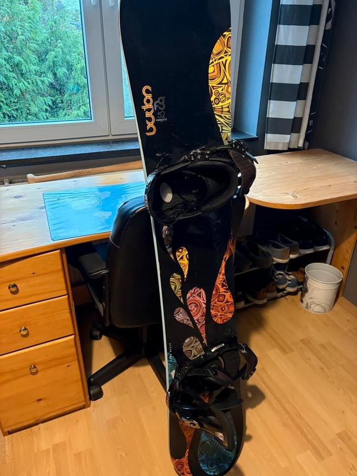 Snowboard Burton Feelgood 152 + Fixations Burton Cartel, Sport en Fitness, Snowboarden, Zo goed als nieuw, Board, Ophalen of Verzenden