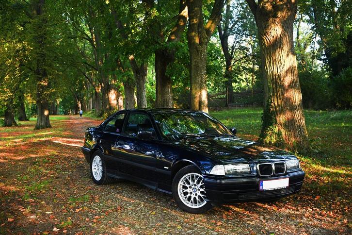 BMW E36 320i, Auto's, BMW, Particulier, 3 Reeks, Benzine, Coupé, Handgeschakeld, Blauw, Zwart, Leder, Ophalen