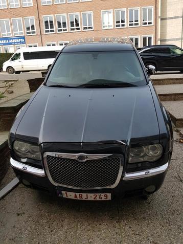 chrysler 300c crd à réparer 1400€ beschikbaar voor biedingen