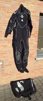 Droogpak BARE Everdry 4 met onderpak en toebehoren, Ophalen, Zo goed als nieuw, Duikpak